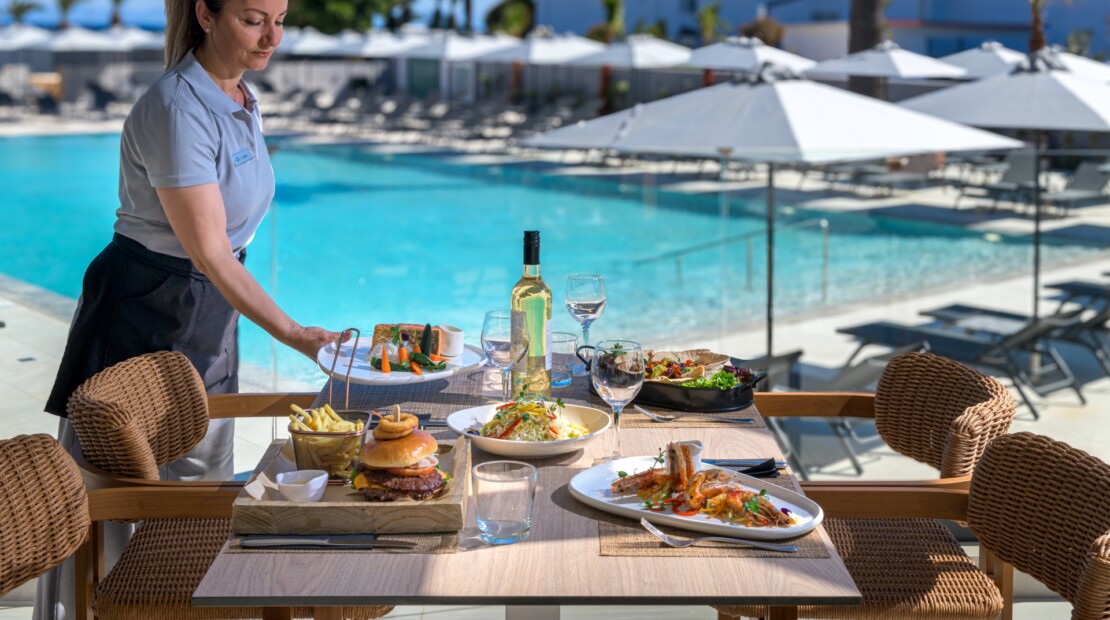 Sun Beach Resort_Beachfront Wing_Dion Ala Carte Restaurant & Bar-Day-2_High_Res