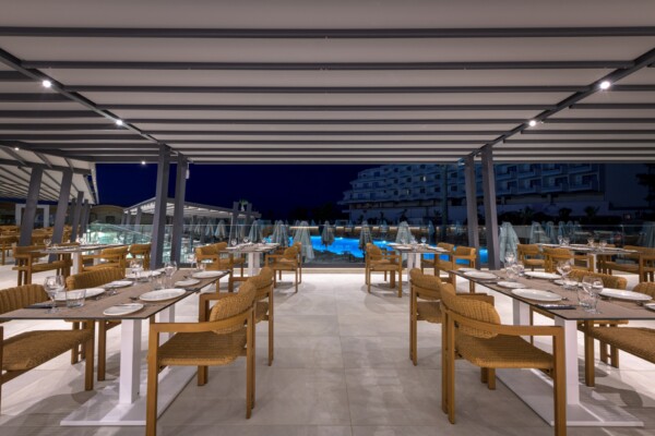 Sun Beach Resort_Beachfront Wing_Dion Ala Carte Restaurant & Bar-Night-3_High_Res