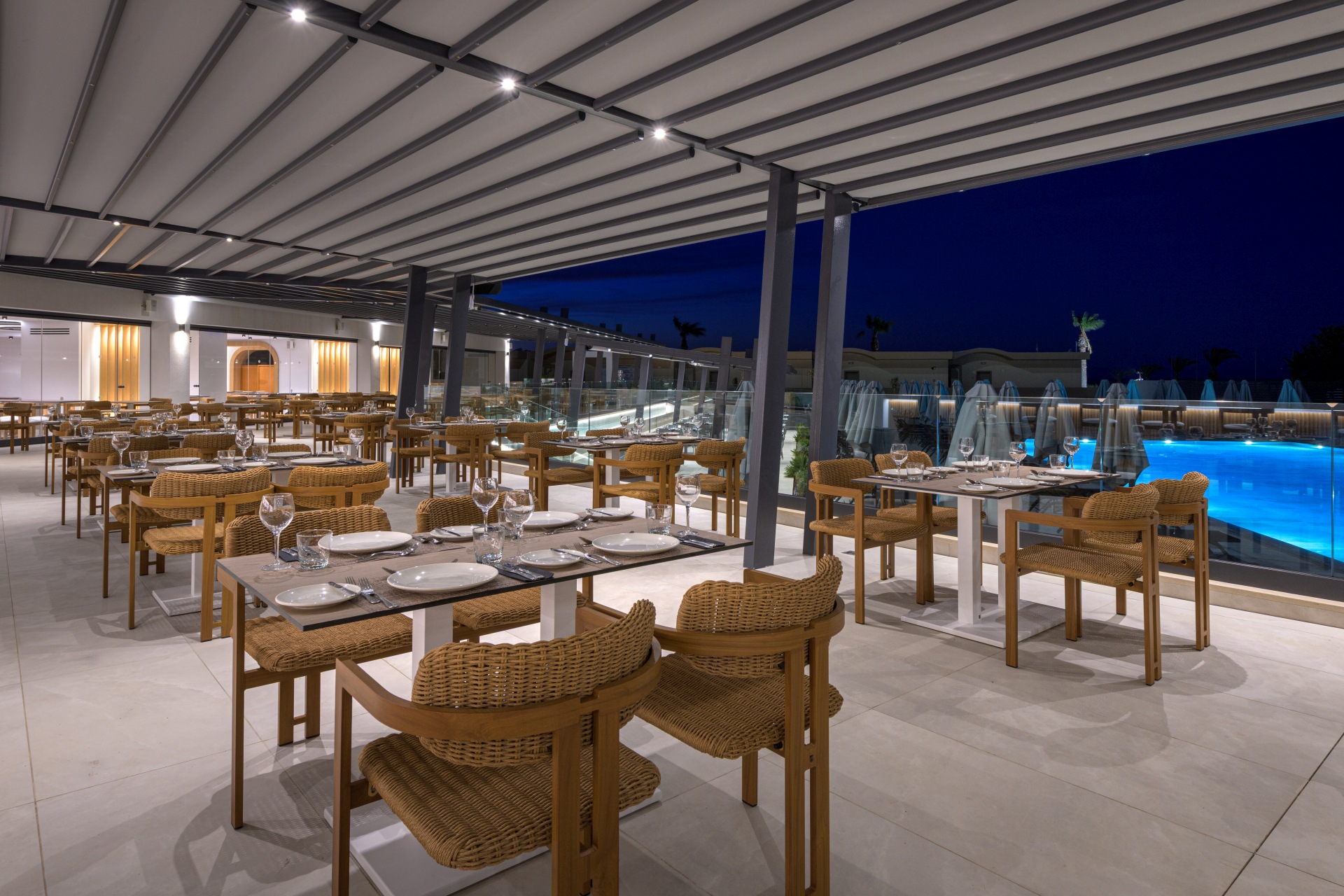 Sun Beach Resort_Beachfront Wing_Dion Ala Carte Restaurant & Bar2_High_Res