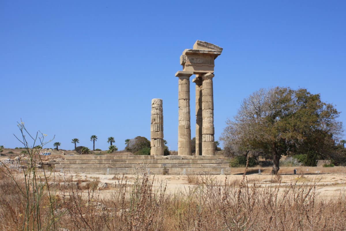 Acropolis_of_Rhodes_Temple