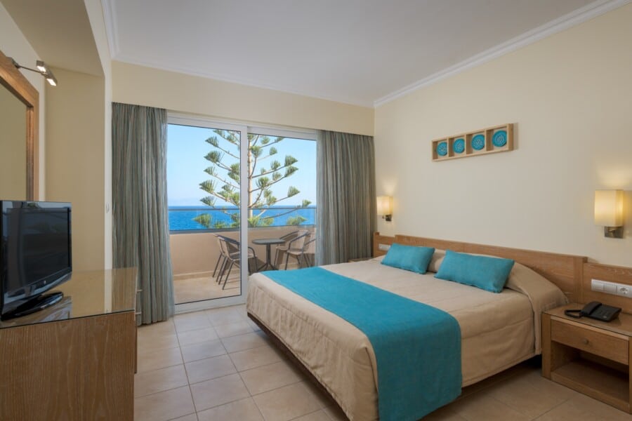 16a_Aegean_ Deluxe_Suite Sea_View_Apartment_Master_Bedroom_Sun_Beach_Resort