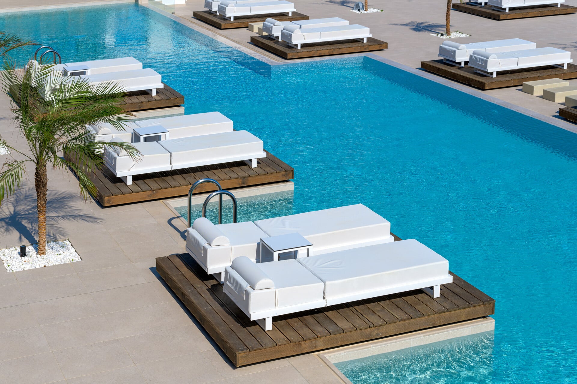 Infiniti-Pool-Adults-Only-8