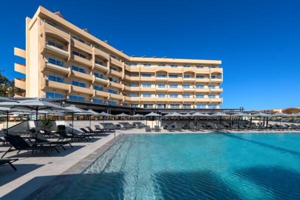 Sun Beach Resort_Beachfront Wing_MainPoolArea-2_High_Res